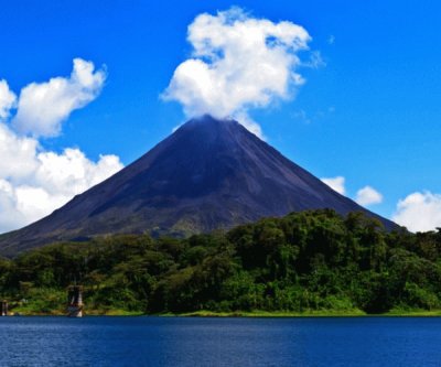 Volcan Arenal de Costa Rica jigsaw puzzle