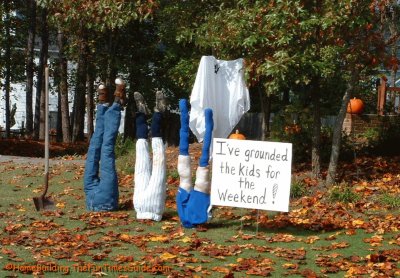 פאזל של Grounded Kids for Halloween-Funny!