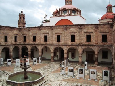 Centro Cultural Clavijero, Morelia, MichoacÃ¡n. jigsaw puzzle