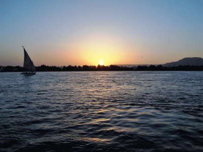 פאזל של Atardecer en El Nilo, Egipto.
