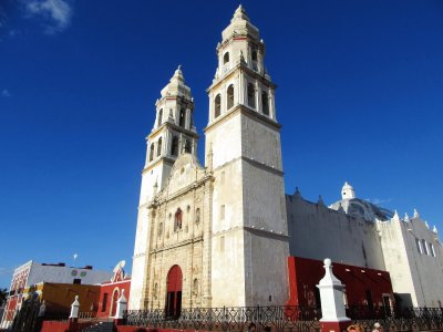 Catedral de Campeche. jigsaw puzzle