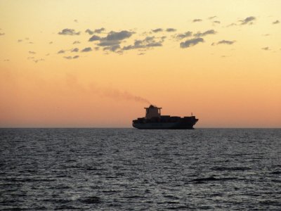 Carguero en Montevideo, Uruguay.