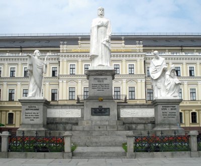 Monumento Ã  Princesa Olga, em Kyiv, UcrÃ¢nia