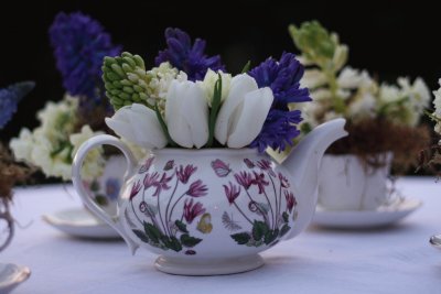 Lovely Vintage Tea Pot with Flowers