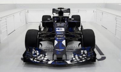 F1-REDBULL-ASTONMARTIN-1