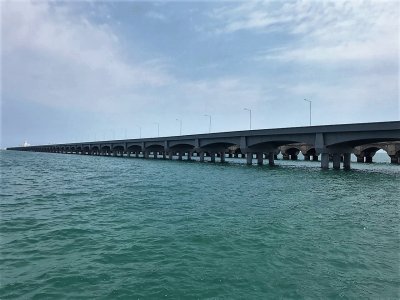 Puente en Puerto Progreso, YucatÃ¡n.