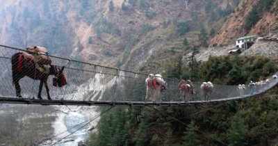 Hanging Bridge of Ghasa in Himalayas2