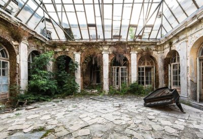 Poland Palace reclaimed by nature jigsaw puzzle