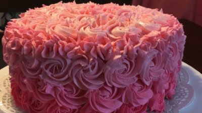 pink flower frosting cake
