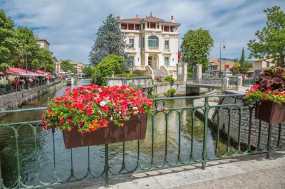 L ISLE SUR LA SORGUE jigsaw puzzle