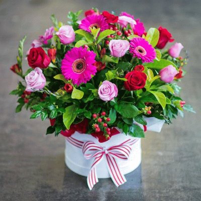 Pretty Floral Arrangement in a Hat Box