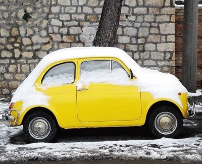 FIAT 500 sotto la neve jigsaw puzzle