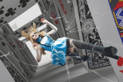 alice jigsaw puzzle