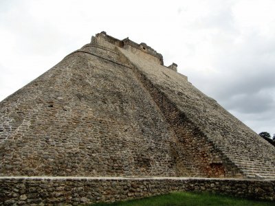 פאזל של PirÃ¡mide maya en Uxmal, MÃ©xico.