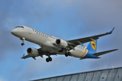 Air Ukraine Embraer ERJ 190 Ukrania jigsaw puzzle