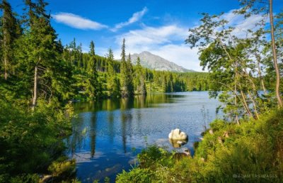 montagne et lac en Slovaquie jigsaw puzzle