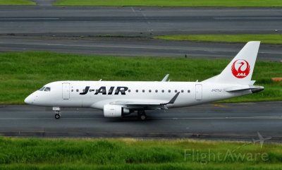 J-Air Embraer 170/175 Japon