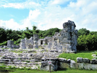 פאזל של Zona arqueolÃ³gica El Rey, Quintana Roo.