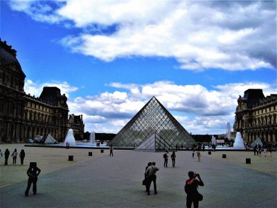 Museo El Louvre. ParÃ­s. jigsaw puzzle