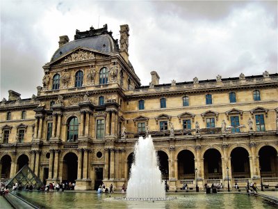 Museo El Louvre. ParÃ­s. jigsaw puzzle