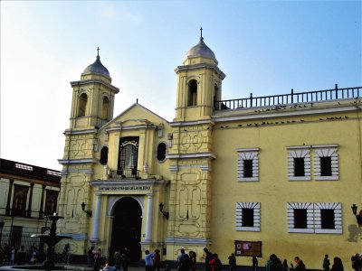 Templo en Lima, PerÃº. jigsaw puzzle