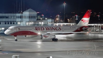 Red Wings Airlines Tupolev Tu-214 Rusia