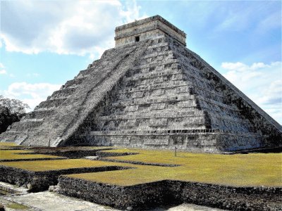 El Castillo en Chichen-ItzÃ¡, YucatÃ¡n. jigsaw puzzle