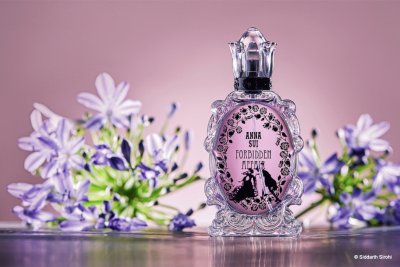 Forbidden Affair Perfume-India jigsaw puzzle