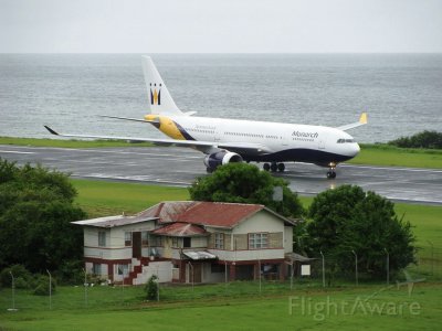 Monarch Airlines Airbus A330-200 Reino Unido jigsaw puzzle