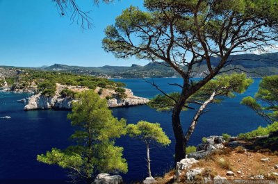 Calanques Ã  Cassis jigsaw puzzle