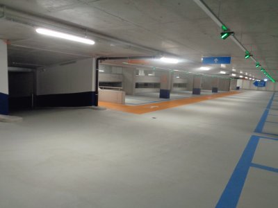 פאזל של empty garage