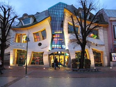 Casa torcida Sopot Polonia