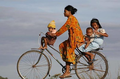 VÃ©lo en famille jigsaw puzzle