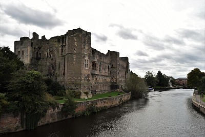 Newark Castle, England jigsaw puzzle