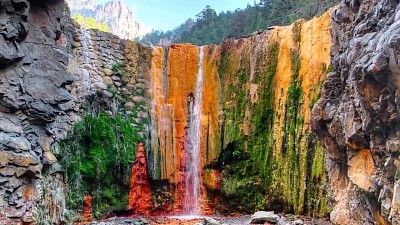 פאזל של Cascada de colores