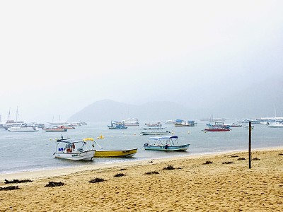 Barcos en ilha grande