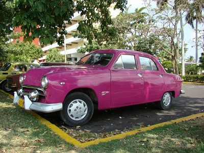 Cuba - Vieille voiture jigsaw puzzle