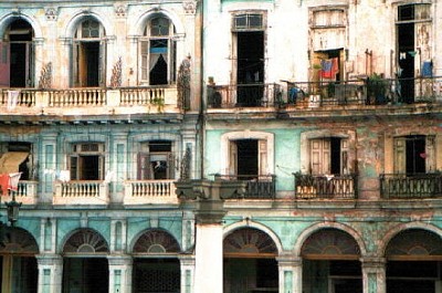 Cuba - La Havane - faÃ§ades jigsaw puzzle