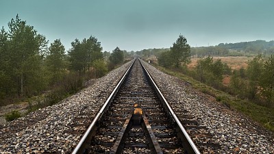 train track distance