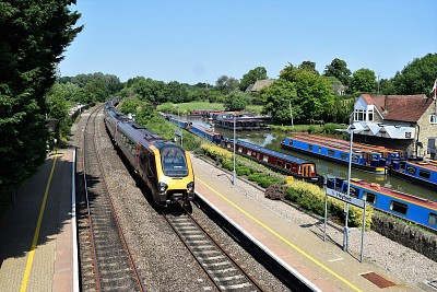 Cross Country at Heyford Station, England