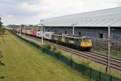 פאזל של Class 86 's at Daventry Railfreight, England