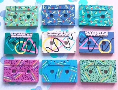 פאזל של 9 colorful cassettes
