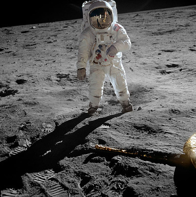 פאזל של Buzz Aldrin on the Moon