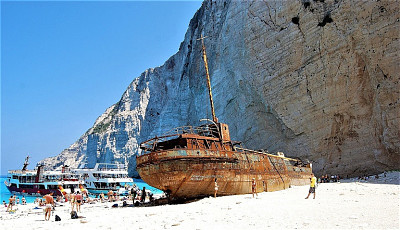 navagio isla2