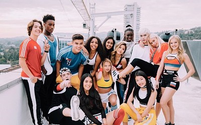 פאזל של now united