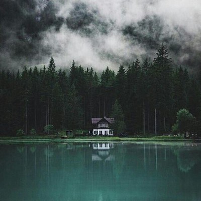 Lake house jigsaw puzzle