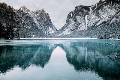 Lake and mountains jigsaw puzzle