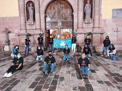 Adolescente y Joven con Dios