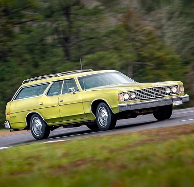 פאזל של 1973 Ford Country Sedan