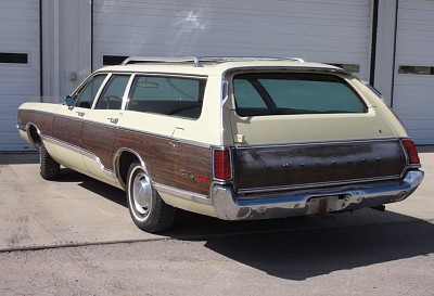 1970 Chrysler Town   Country Stationwagon